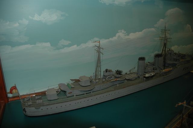 Model of Royal Navy ’Tribal’ class destroyer HMS "Maori" (F24), 955- 1960, T Devitt, New Zealand. Gift of Captain T.M. Devitt. Te Papa.