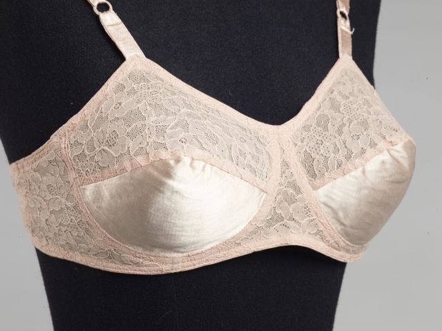 Bra by Berlei (N.Z.) Limited, 1950 - 1959. Purchased 2003. Collection of Te Papa.