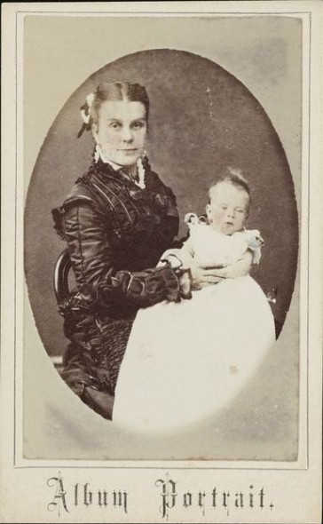 Mother and baby, 1880 s, Hokitika. Haigh, Rudolph. Purchased 1999 with New Zealand Lottery Grants Board funds. Te Papa O.021380