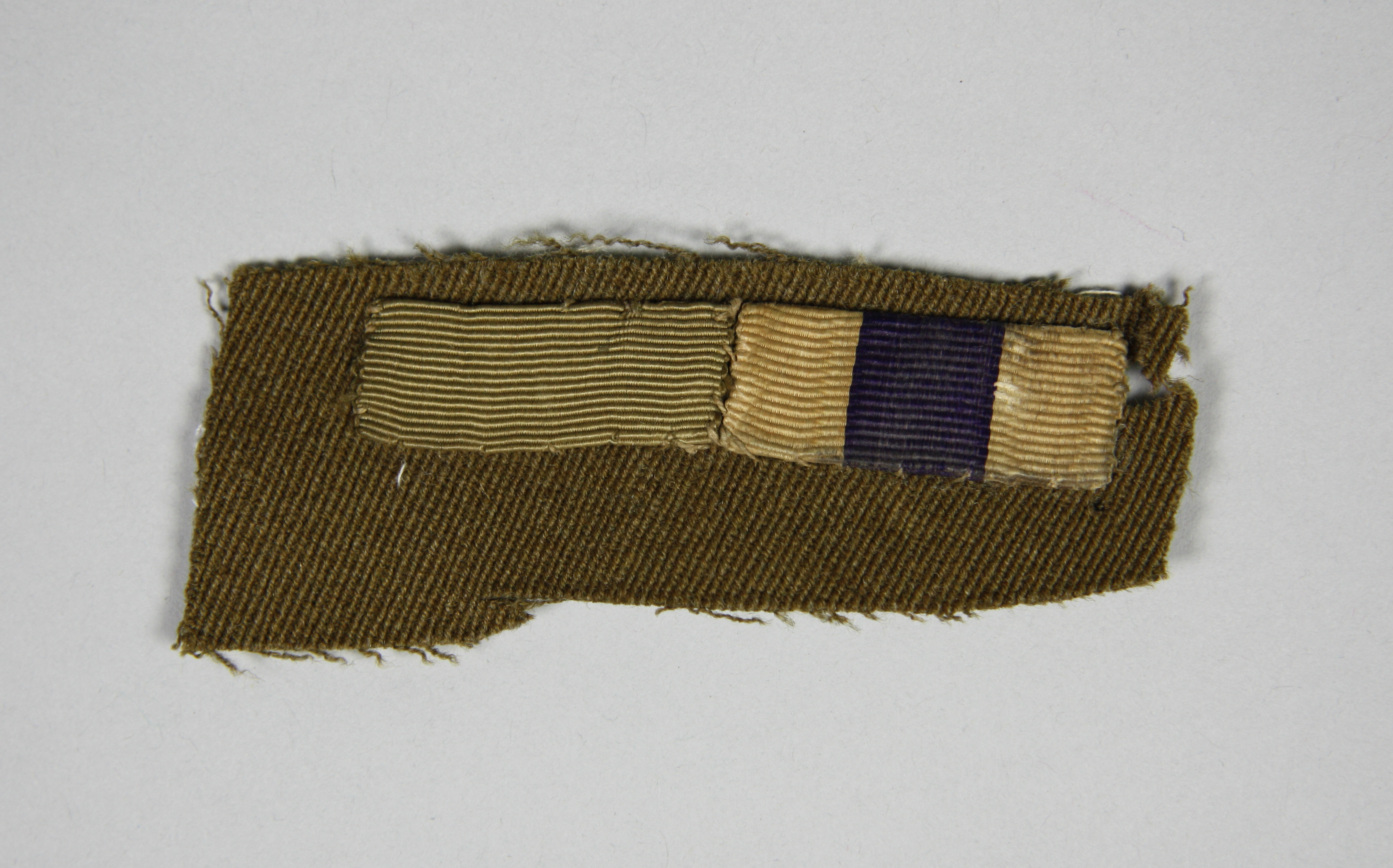 Officer’s medal stripes, 1914-1918, New Zealand, maker unknown. Gift of Marianne Abraham, 2010. CC BY-NC-ND licence. Te Papa (GH016807)